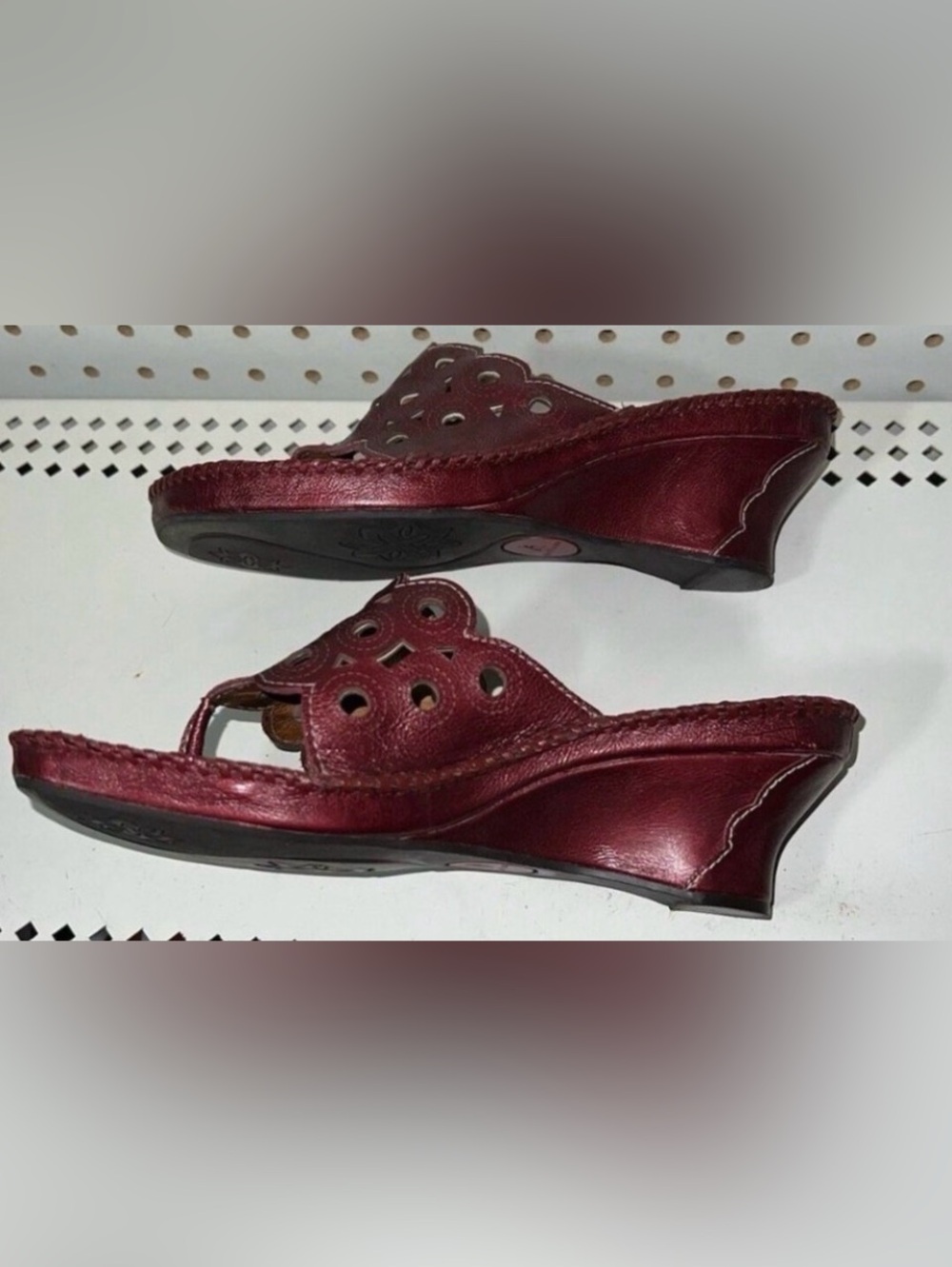 Copy “Clarks Artisan” Burgundy Leather Wedge  Sandals. Size 7